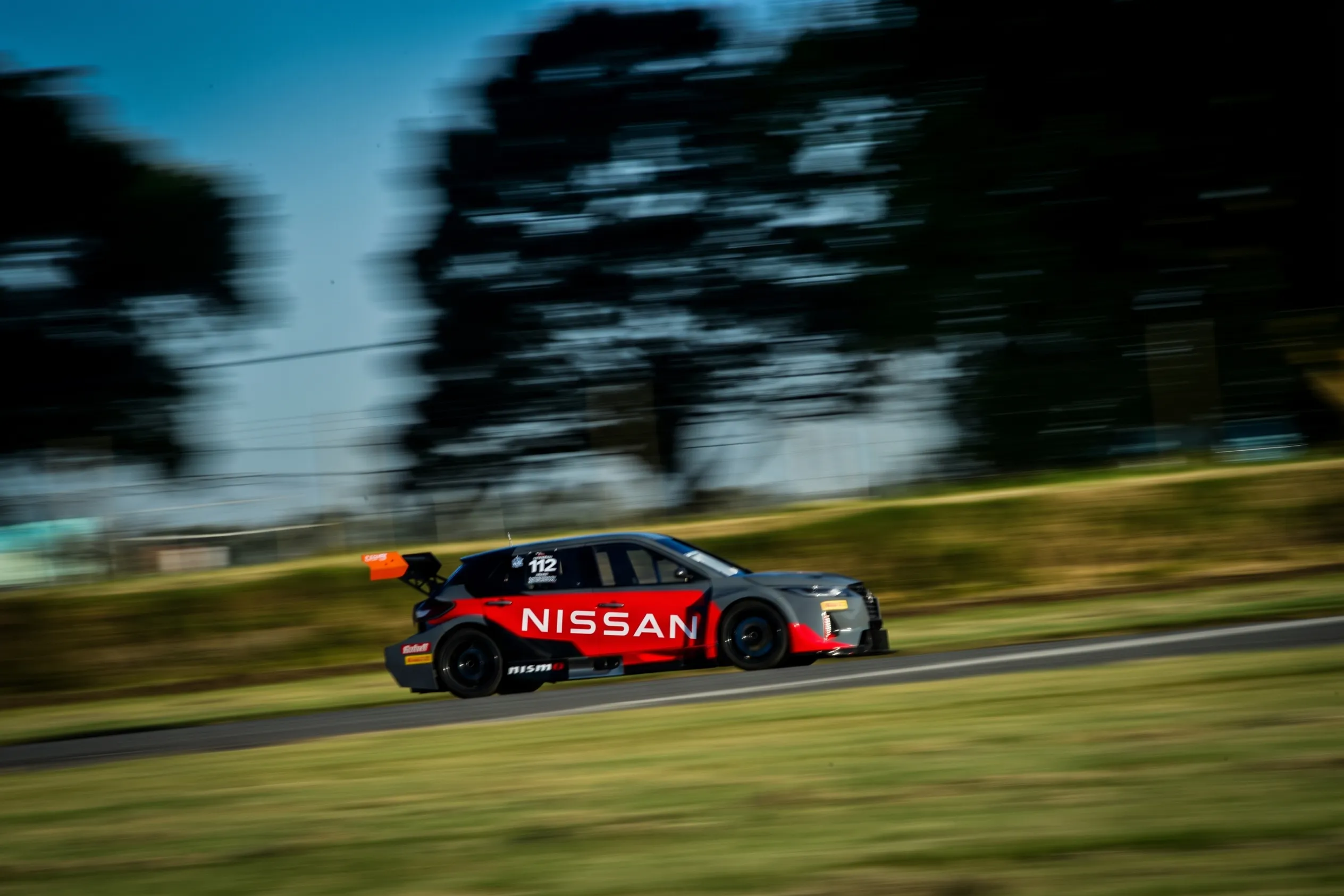 Nissan Kicks TC2000: foto del auto real