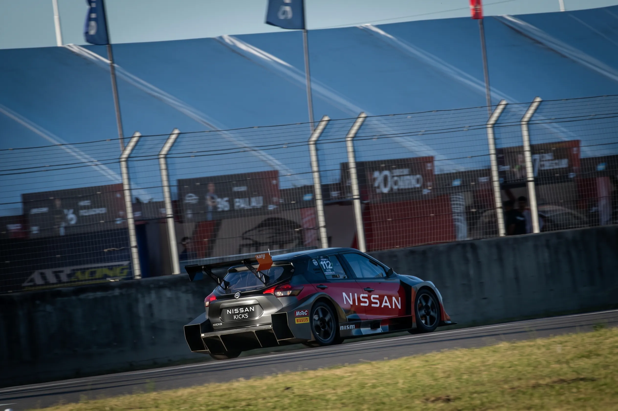 Nissan Kicks TC2000: foto del auto real